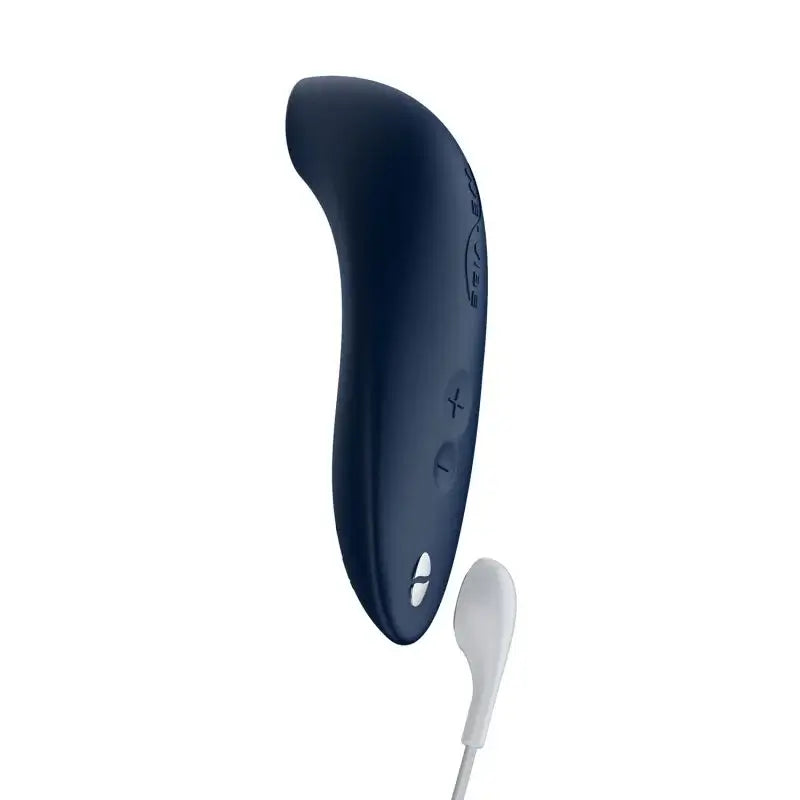 Melt fue desarrollado para permitir que las parejas experimenten plenamente los intensos orgasmos de la tecnología Pleasure Air. La forma delgada permite que Melt se deslice entre las parejas durante las relaciones sexuales, mejorando la intimidad con una estimulación del clítoris de precisión.