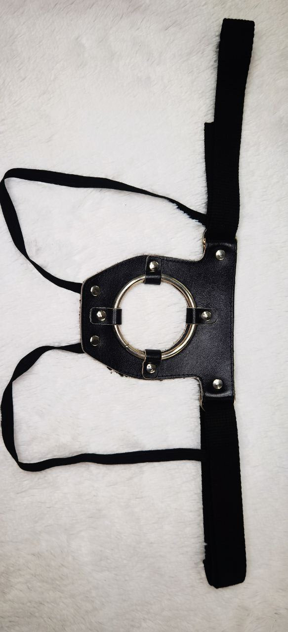 ARNES DE HUECO GRANDE PARA DILDO. FABRICADO EN CUERO, COMPLETAMETE AJUSTABLE