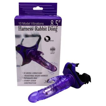 ARNES CON DILDO FABRICADO EN SILICONA TIPO JELLY, FLEXIBLE, REQUIERE DE 2 PILAS AAA Y CUENTA CON 10 RITMOS DE VIBRACIÓN DIFERENTES. EL ARNES ES EN RIATA AJUSTABLE A LA TALLA. PERMITE PENETRAR A OTRA PERSONA. DISPONIBLE CON ESTIMULADOR CLITORIAL O CON ESTIMULO DEL PUNTO G.