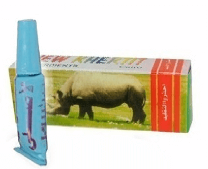 RETARDANTE MASCULINO EN CREMA, REDUCE UN POCO LA SENSIBILIDAD DE ESTE PARA QUE LA EYACULACIÓN SE DEMORE UN POCO MÁS. MODO DE USO: SE APLICA LA CANTIDAD QUE ABARQUE EN NUESTRAS YEMA DEL DEDO (UNA PULGADA) 30 MINUTOS ANTES DE LA RELACIÓN, NO IMPORTA SI EL PENE ESTÁ FLÁCIDO O ERECTO. DESPUÉS DE LOS 30 MINUTOS SE DEBE LAVAR EL PRODUCTO CON AGUA Y JABÓN. 