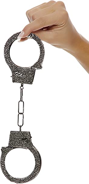 Accesorio de juego sexual diseñado para parejas que desean explorar prácticas de BDSM. Hechas de metal resistente y pulido, estas esposas ofrecen una estética elegante y duradera. Vienen con llaves para mayor seguridad y facilidad de liberación, y tienen un mecanismo de cierre ajustable para un ajuste cómodo y seguro en las muñecas. Su acabado brillante les da un toque sofisticado, ideal tanto para principiantes como para aficionados avanzados del BDSM.