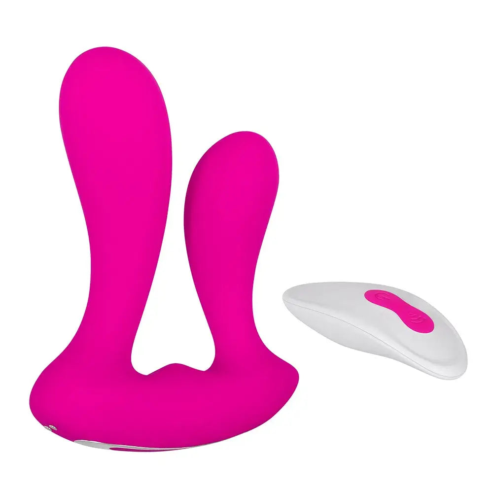 Presentamos el nuevo&nbsp;Vibrador Dual Recargable Adam &amp; Eve&nbsp;que permitirá de manera segura lograr la satisfacción en pareja que tanto buscan los amantes del placer.  Su material en silicona lo hace ideal para la textura de la piel de quien lo use, también tiene dos bases para doble entrada con velocidades y vibraciones ajustables.